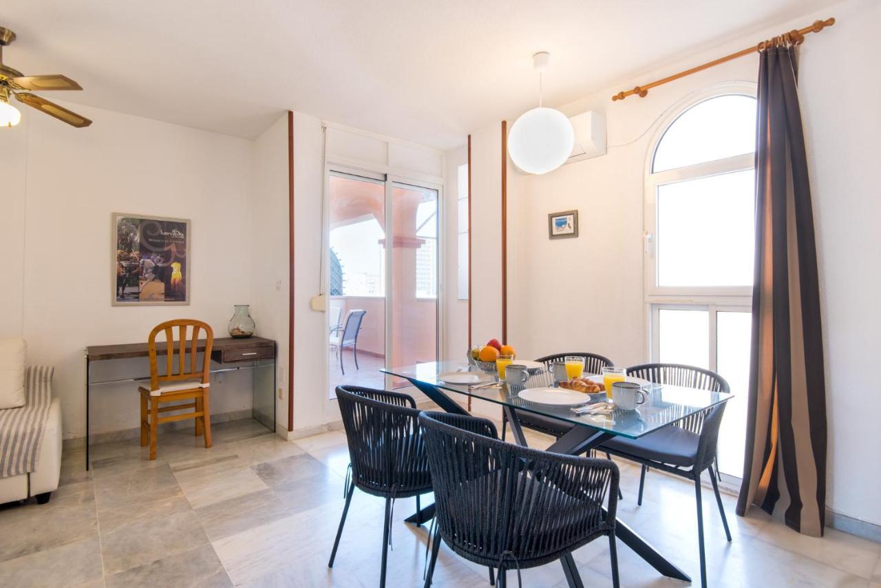 Boliches Center Apartment Next To The Beach, Parking, Pool & Terrace Фуэнхирола Экстерьер фото