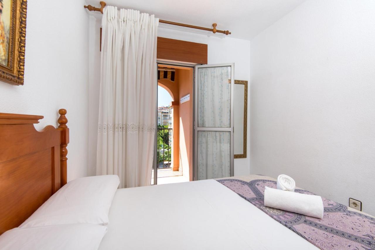 Boliches Center Apartment Next To The Beach, Parking, Pool & Terrace Фуэнхирола Экстерьер фото